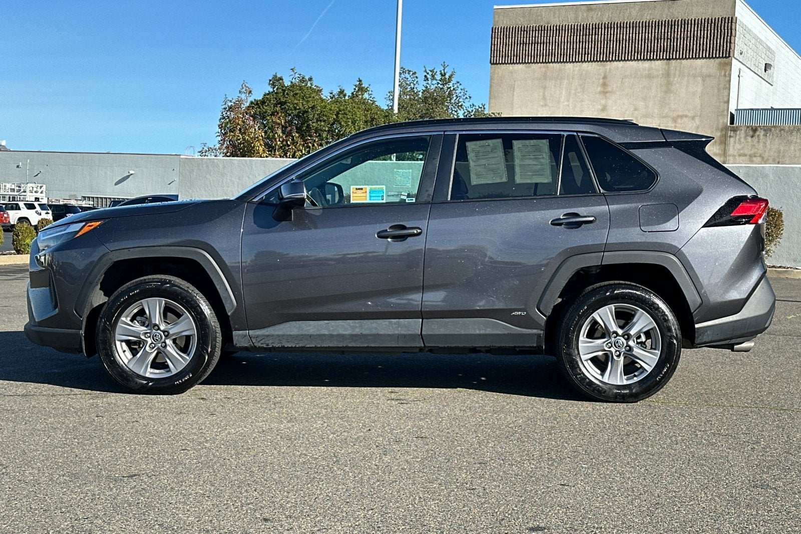 2023 Toyota RAV4 Hybrid XLE