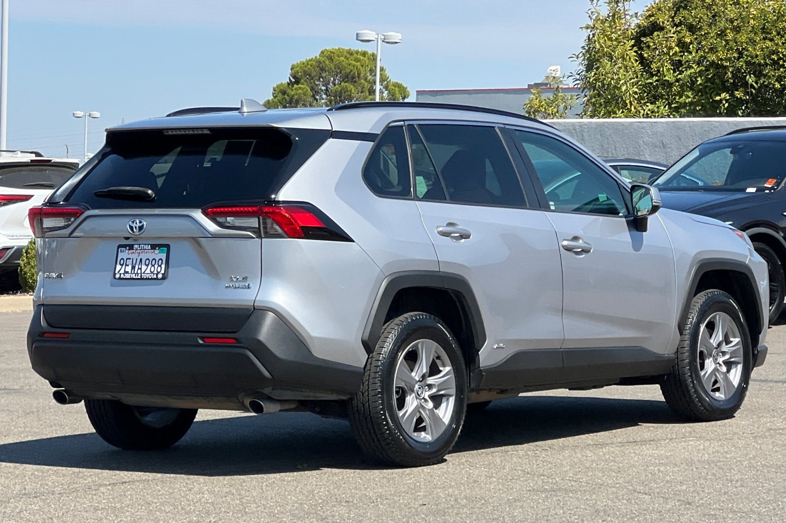 2022 Toyota RAV4 Hybrid XLE