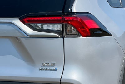 2022 Toyota RAV4 Hybrid XLE