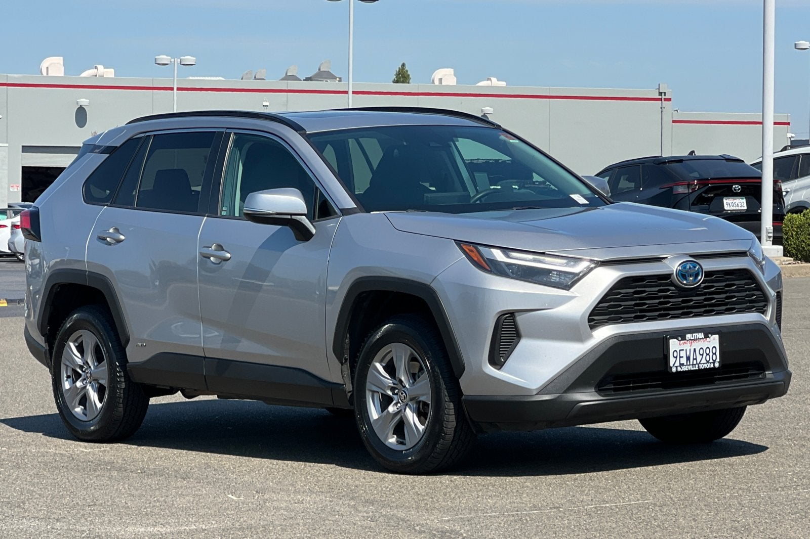 2022 Toyota RAV4 Hybrid XLE