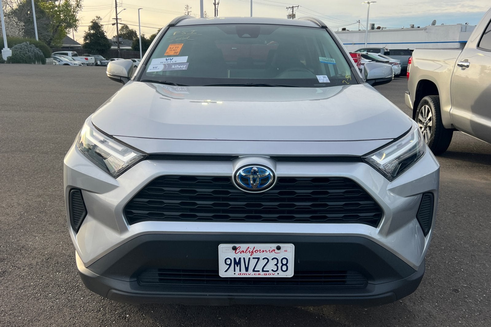 2023 Toyota RAV4 Hybrid XLE