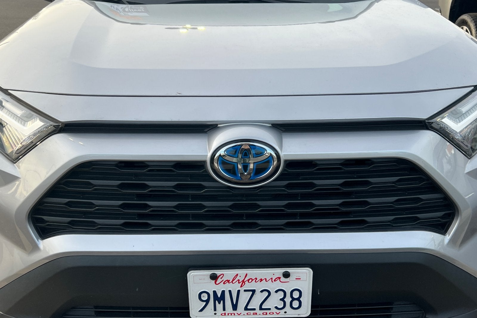 2023 Toyota RAV4 Hybrid XLE