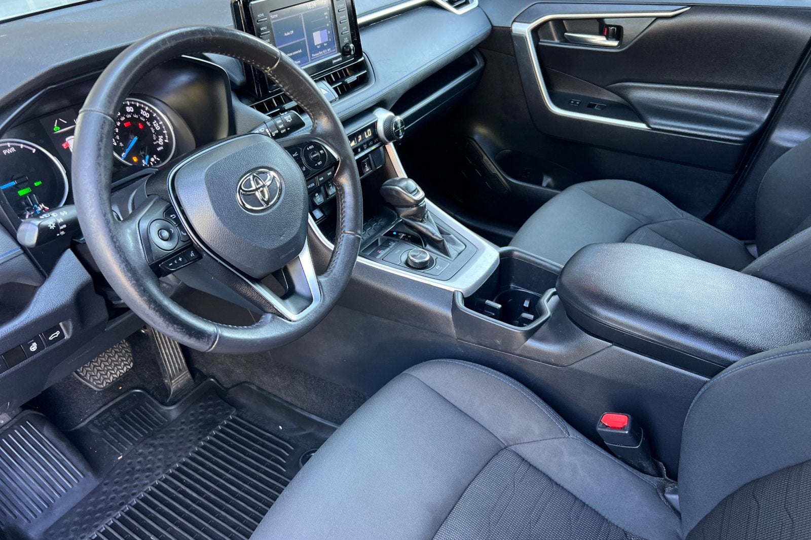 2022 Toyota RAV4 Hybrid SE