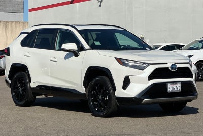 2022 Toyota RAV4 Hybrid SE