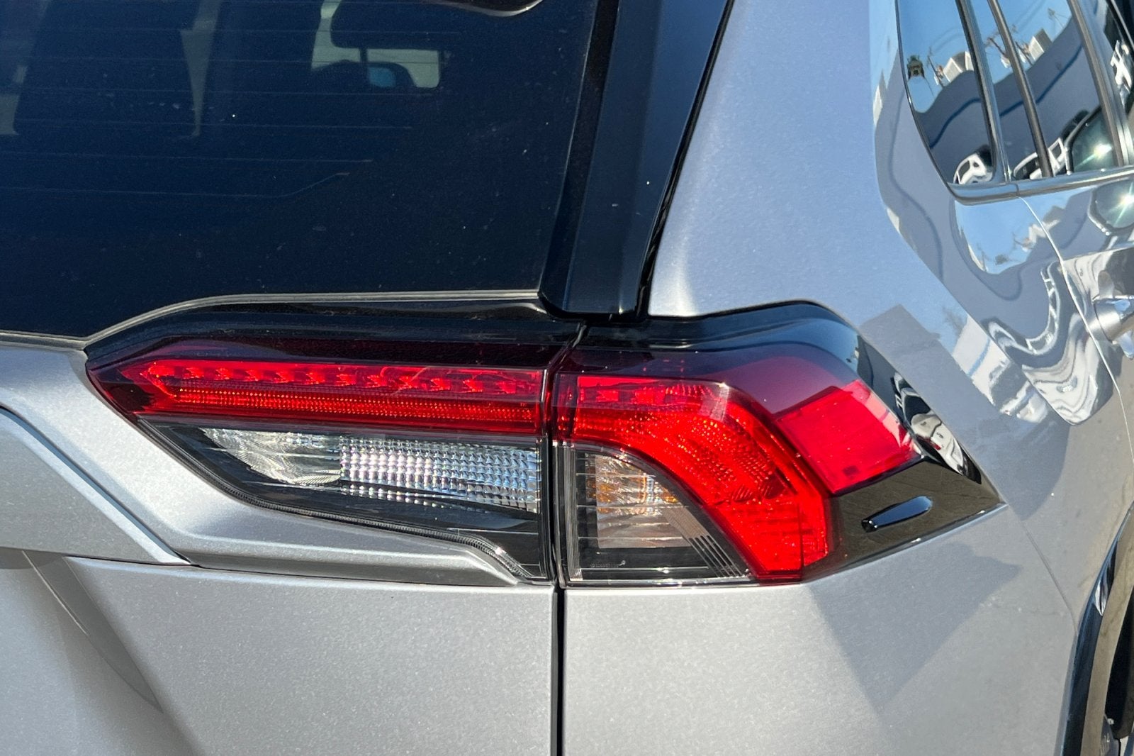 2023 Toyota RAV4 Hybrid SE