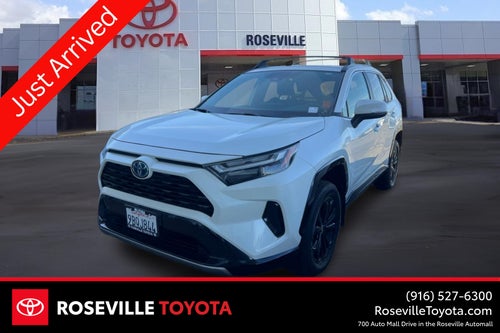 2022 Toyota RAV4 Hybrid SE