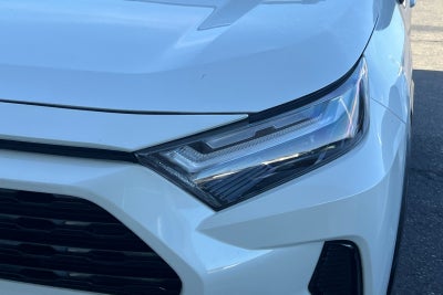 2022 Toyota RAV4 Hybrid SE