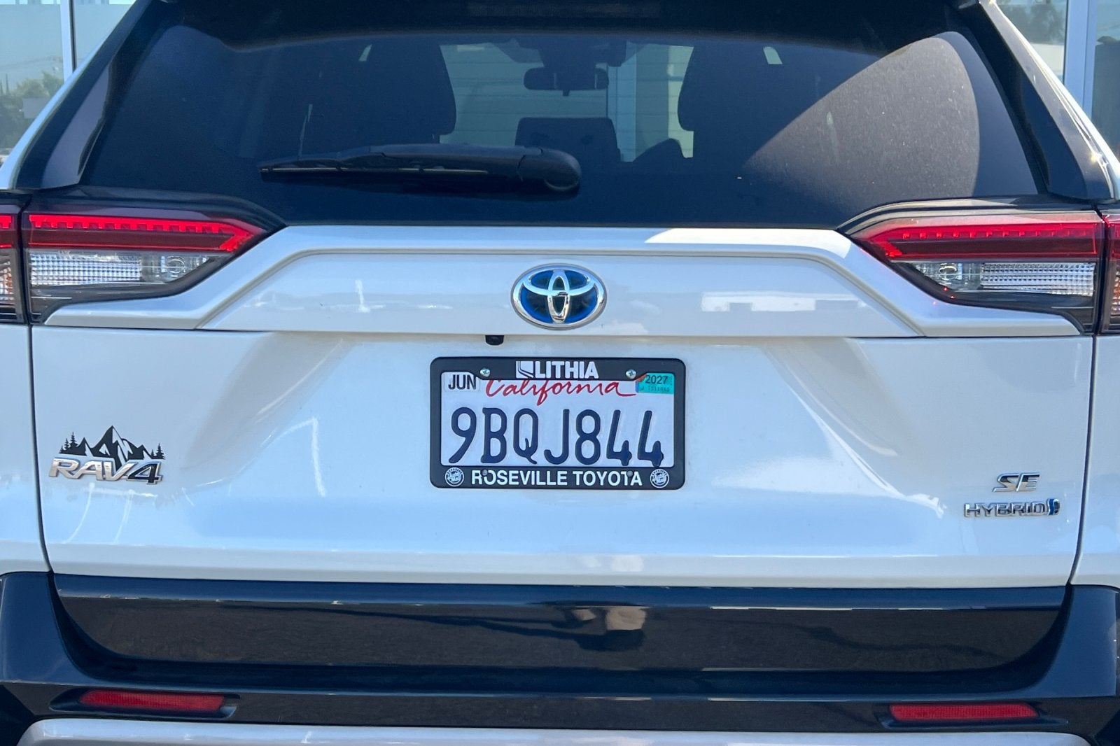 2022 Toyota RAV4 Hybrid SE