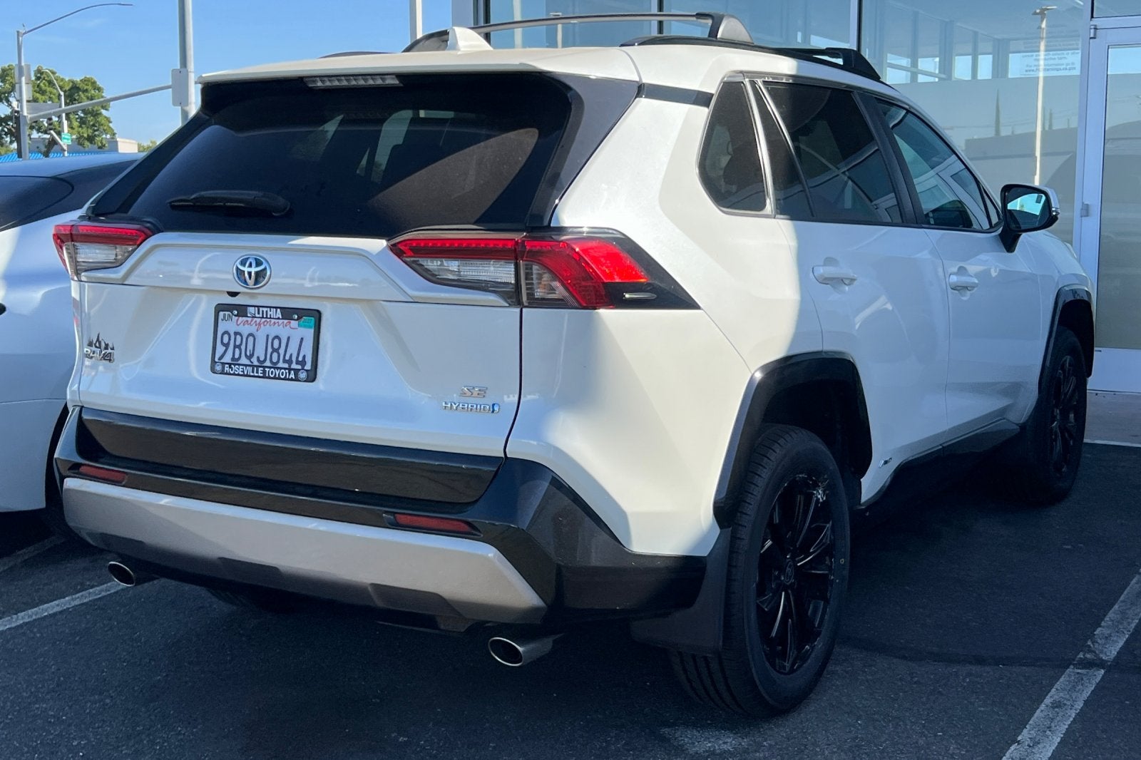 2022 Toyota RAV4 Hybrid SE