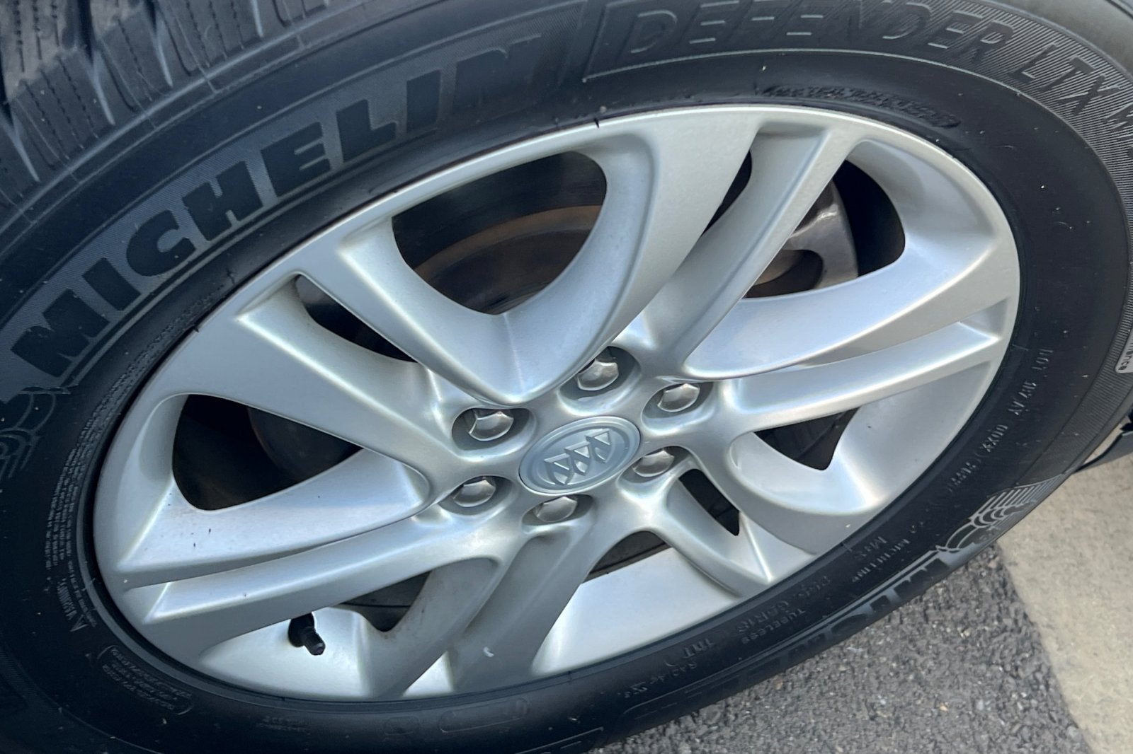 2019 Buick Enclave Essence