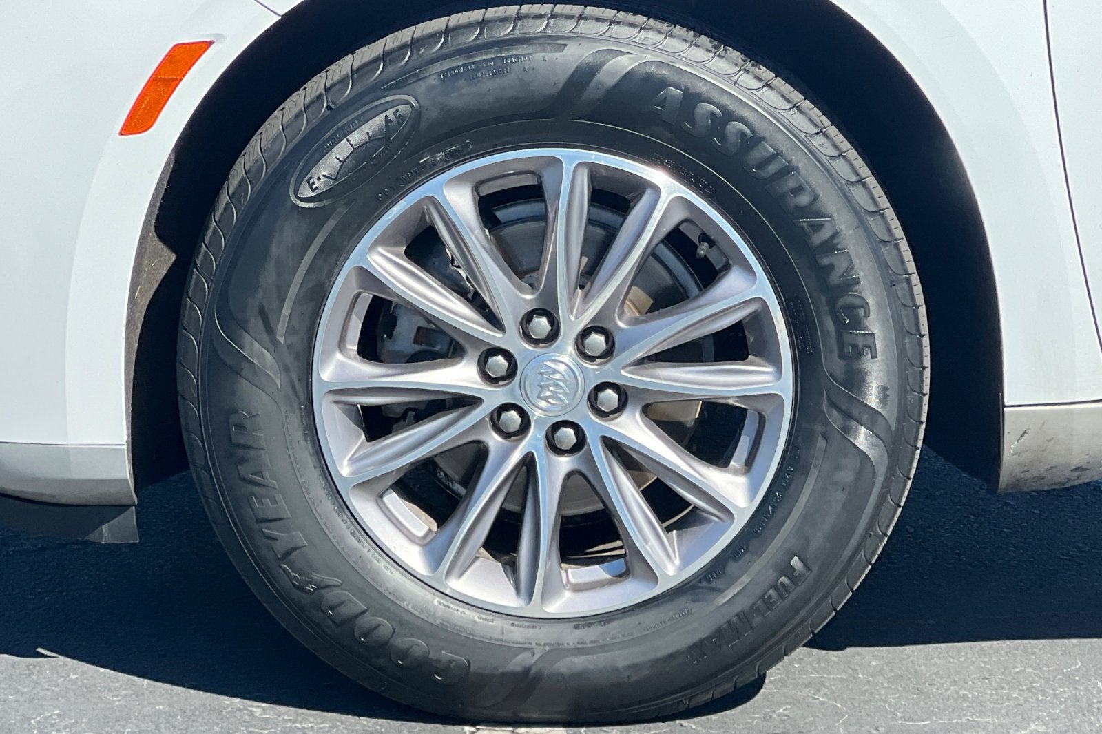 2022 Buick Enclave Essence