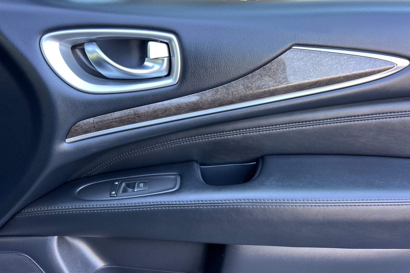 2015 INFINITI QX60 Base