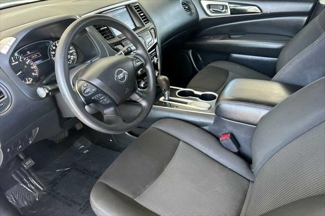 2020 Nissan Pathfinder S