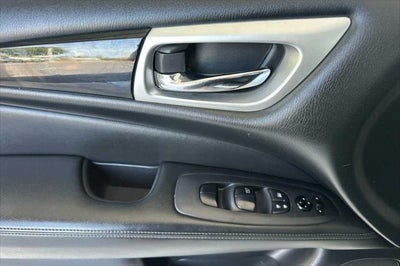 2020 Nissan Pathfinder S