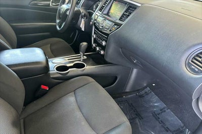 2020 Nissan Pathfinder S