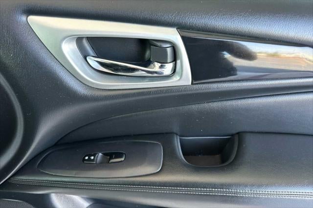 2020 Nissan Pathfinder S