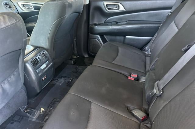 2020 Nissan Pathfinder S