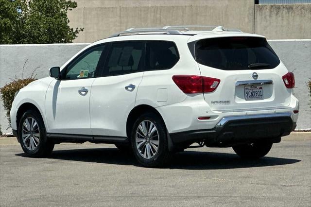 2020 Nissan Pathfinder S