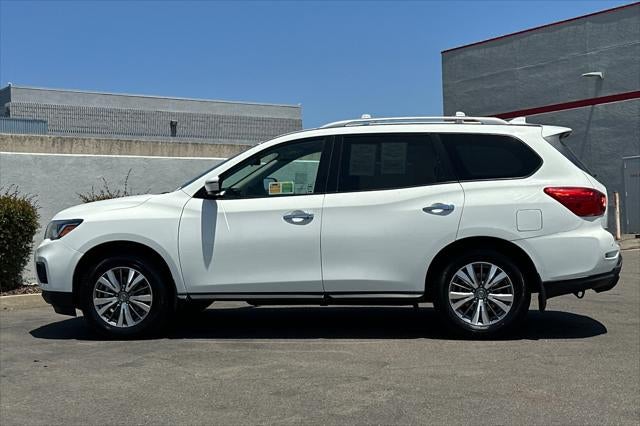 2020 Nissan Pathfinder S