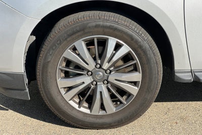 2017 Nissan Pathfinder SV
