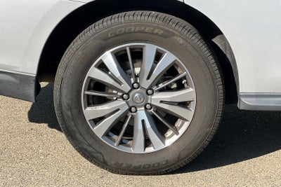 2017 Nissan Pathfinder SV