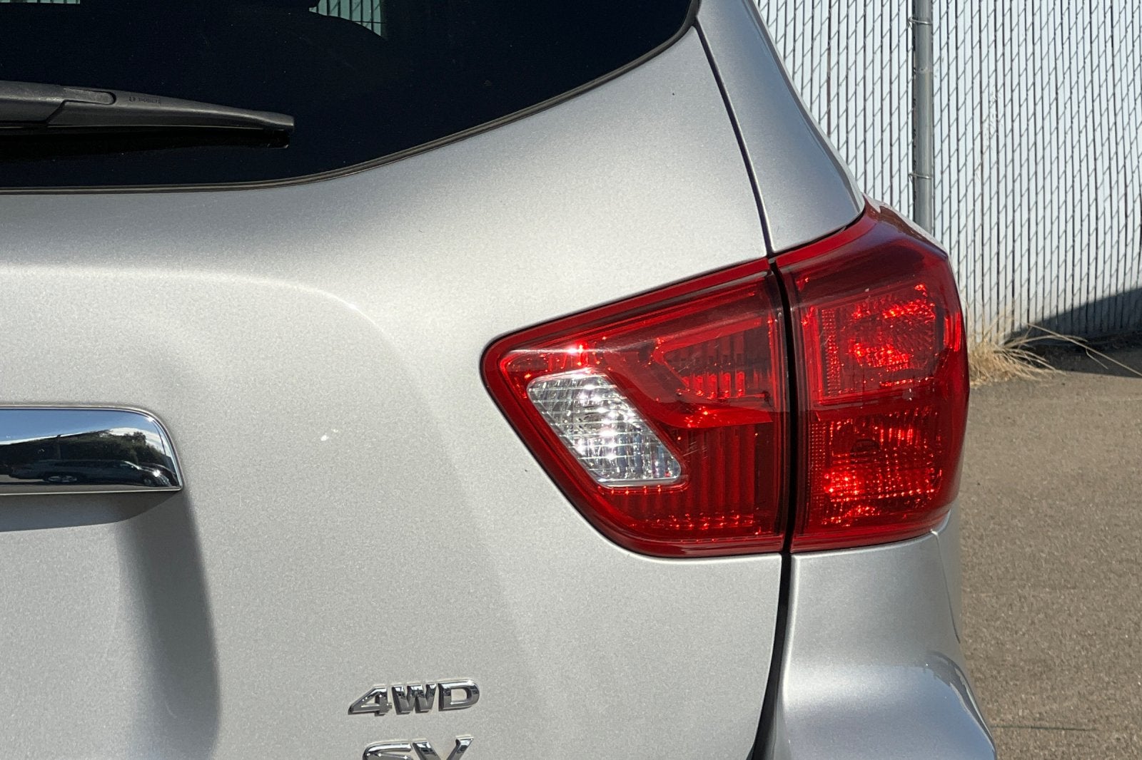 2017 Nissan Pathfinder SV