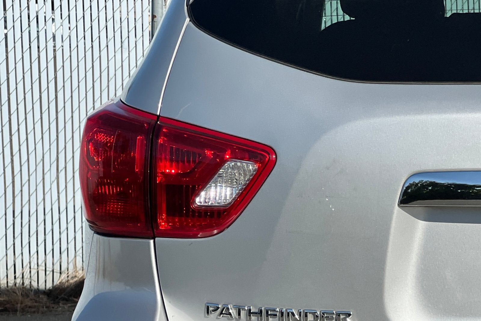 2017 Nissan Pathfinder SV