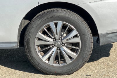 2017 Nissan Pathfinder SV