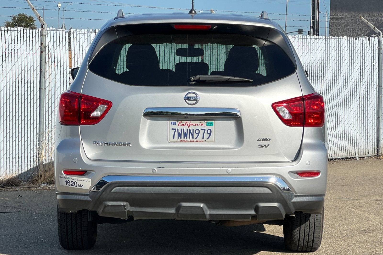 2017 Nissan Pathfinder SV