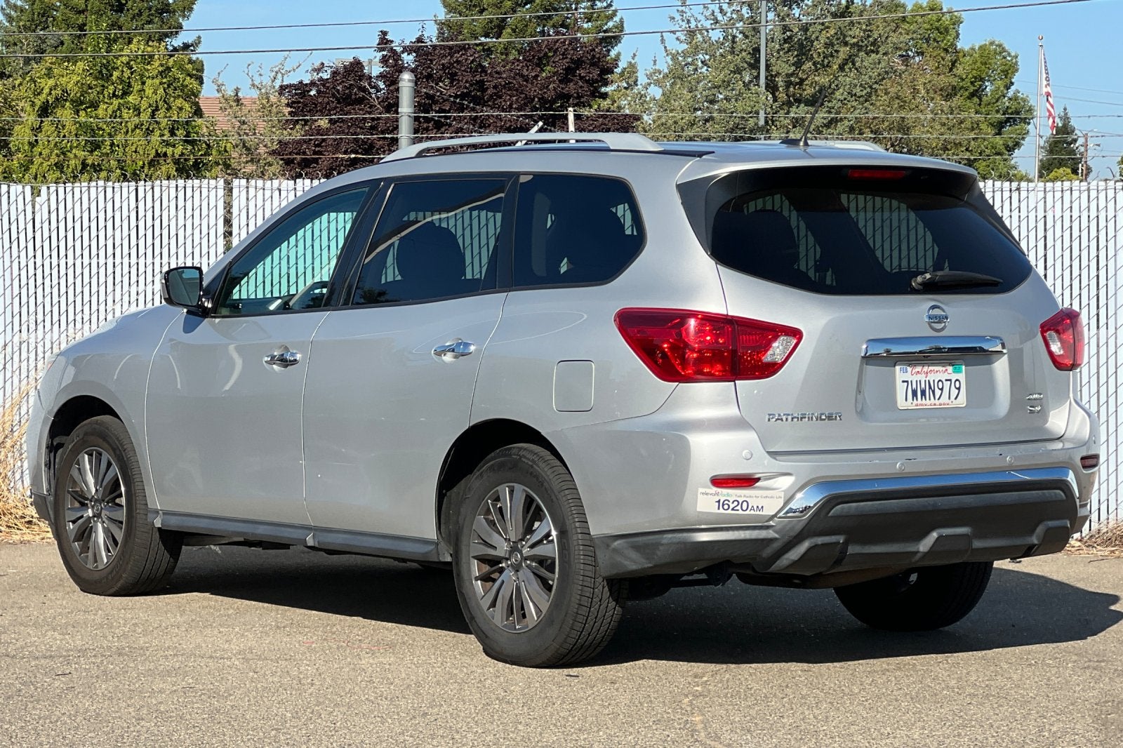 2017 Nissan Pathfinder SV