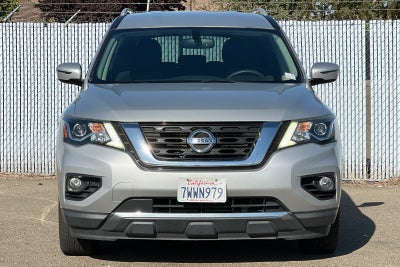 2017 Nissan Pathfinder SV