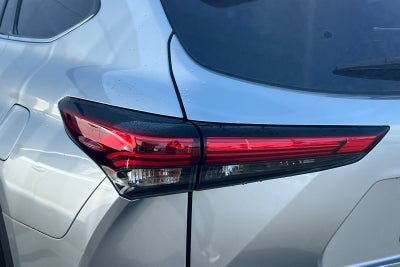 2023 Toyota Highlander Hybrid LE