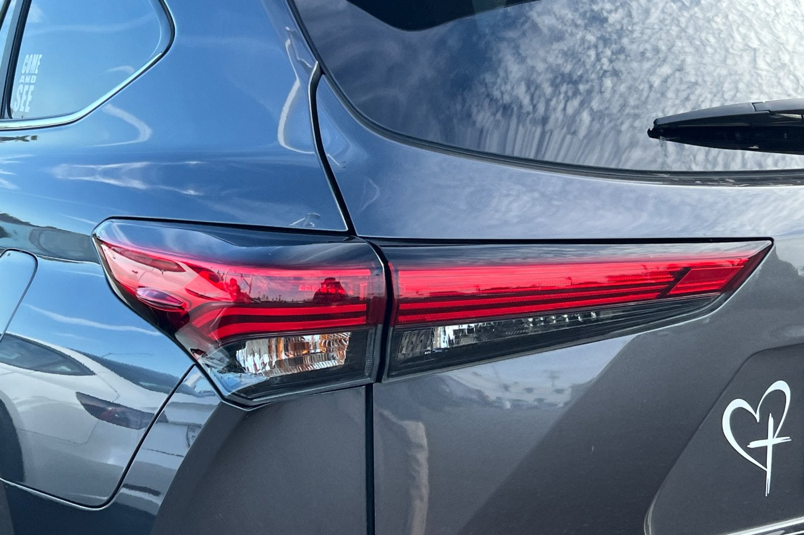 2023 Toyota Highlander Hybrid LE