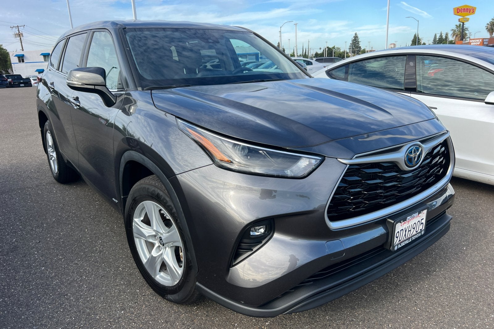 2023 Toyota Highlander Hybrid LE