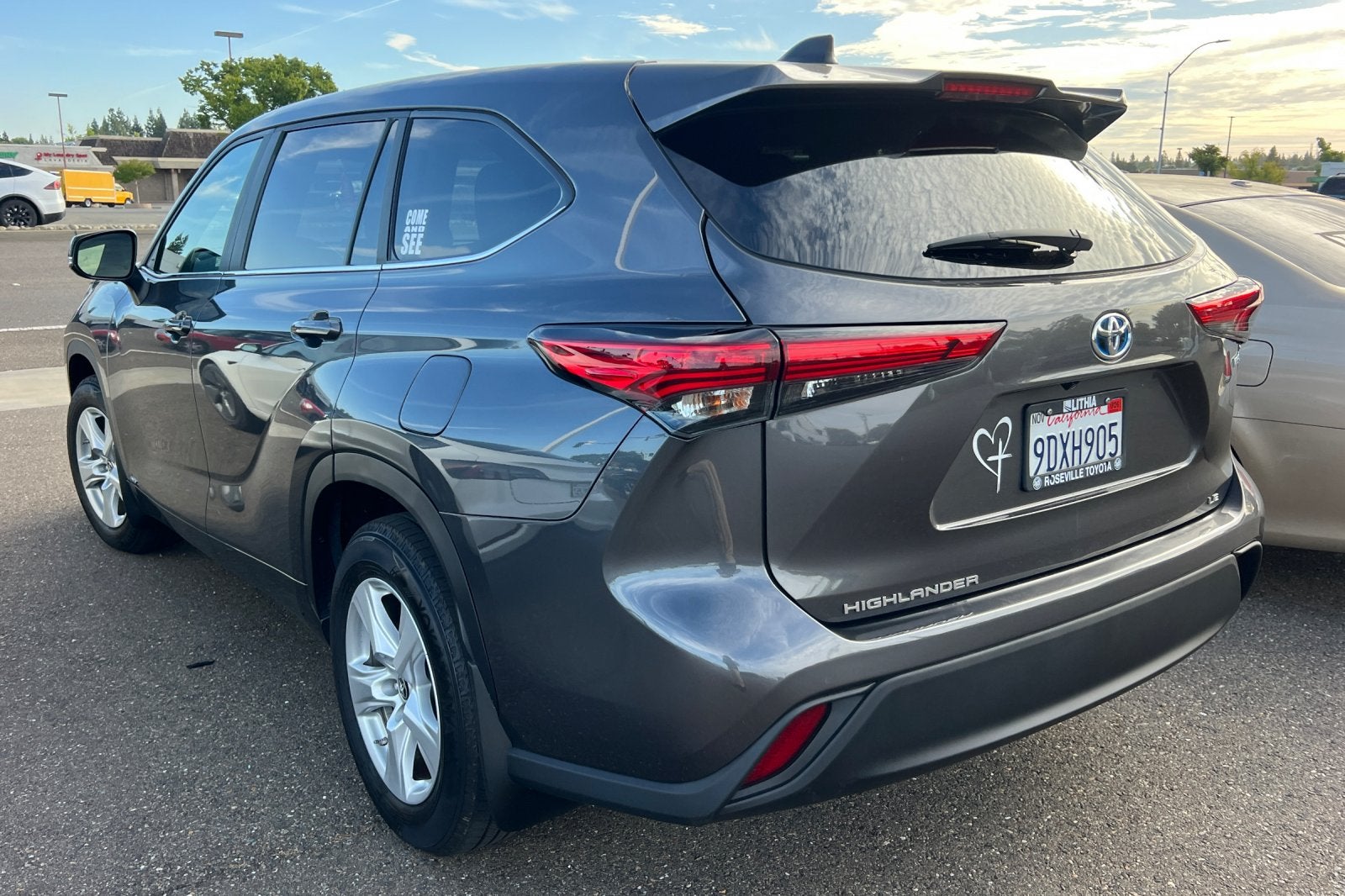 2023 Toyota Highlander Hybrid LE
