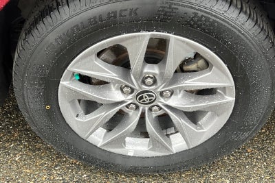 2022 Toyota Sienna LE