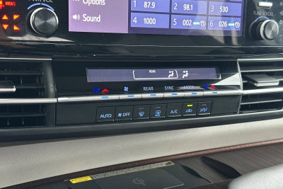 2022 Toyota Sienna LE