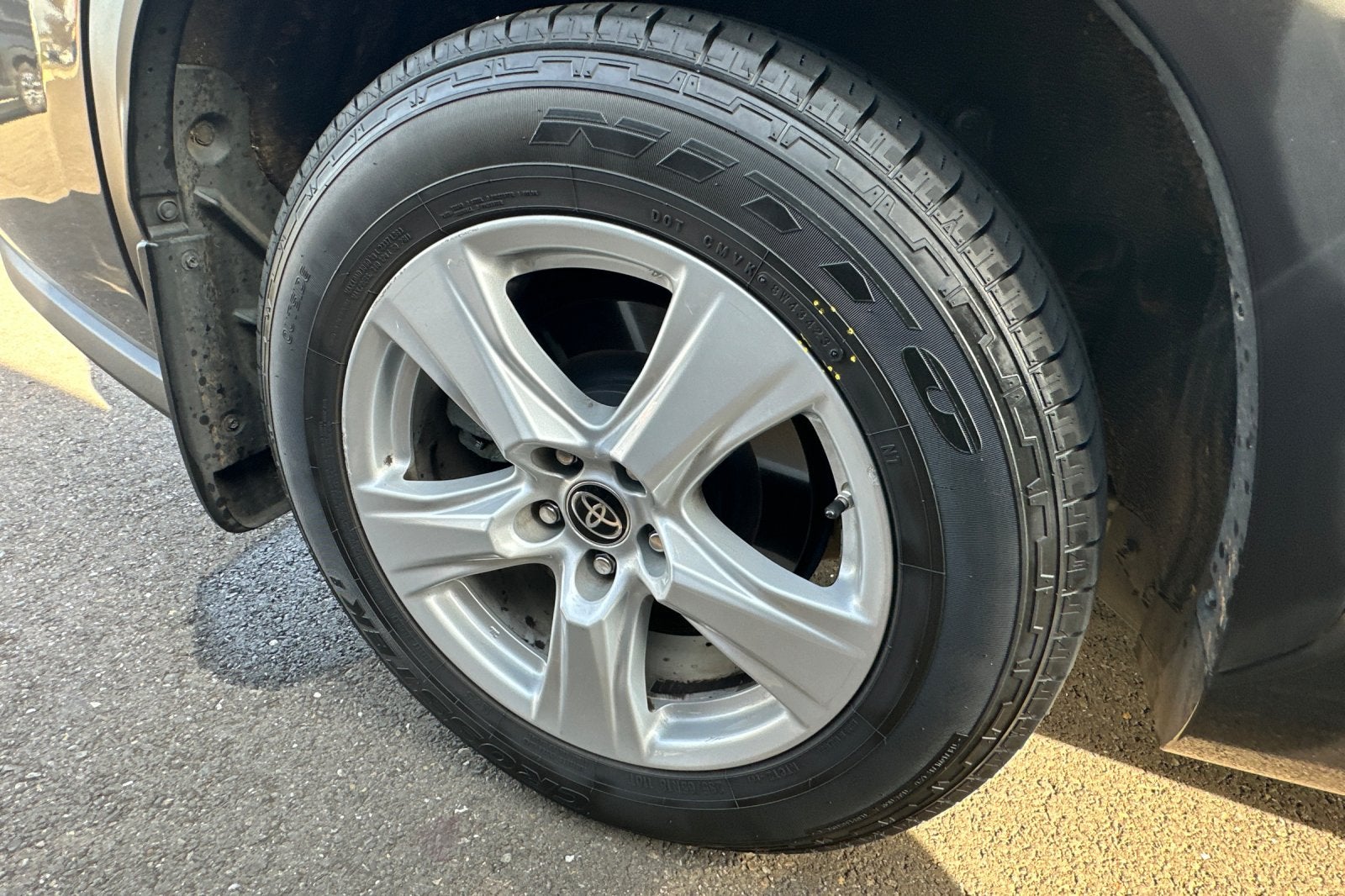 2021 Toyota Highlander LE