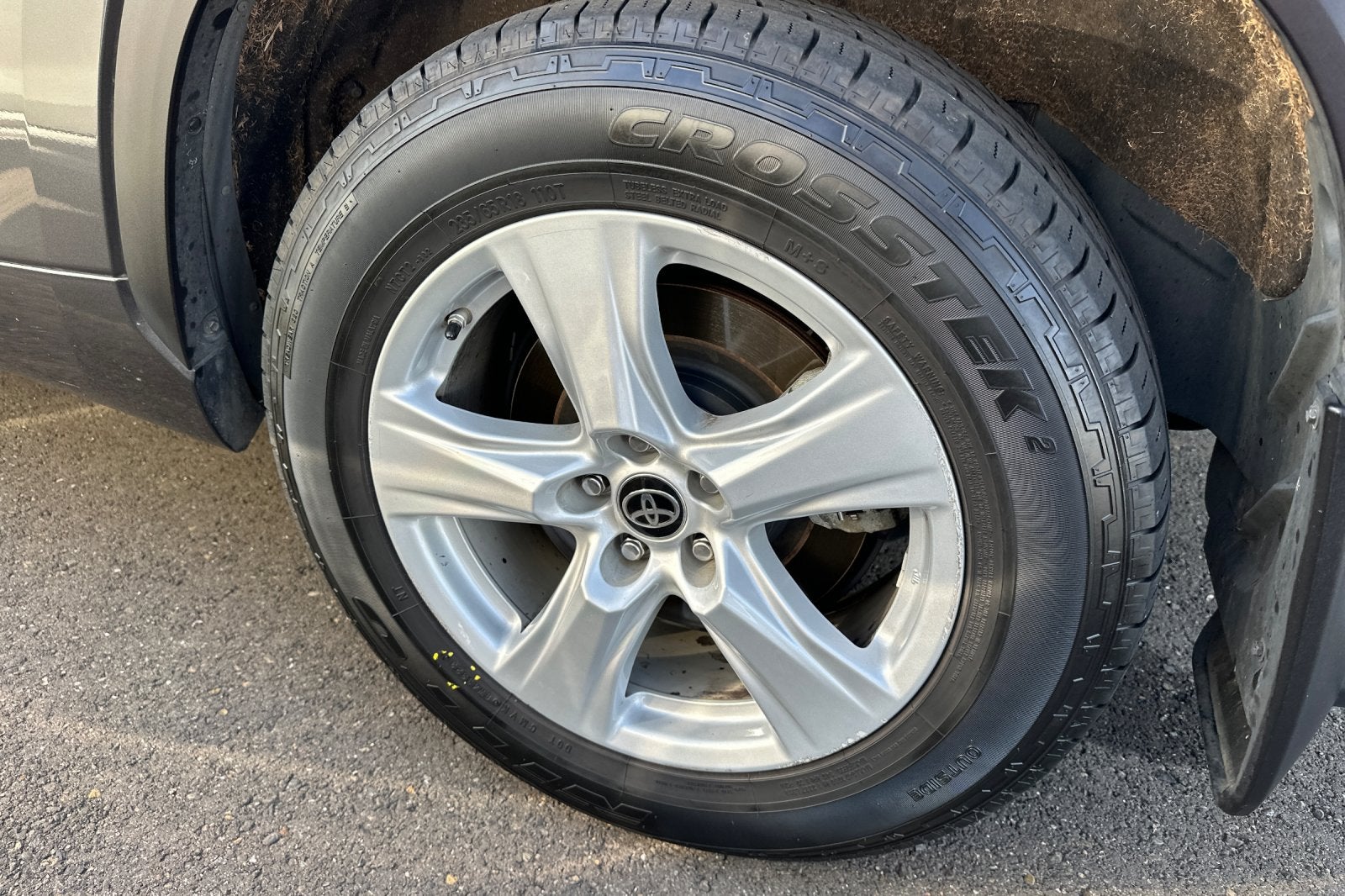 2021 Toyota Highlander LE