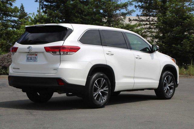 2018 Toyota Highlander LE