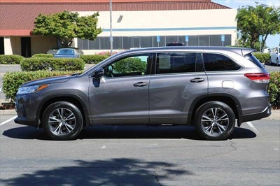 2017 Toyota Highlander LE