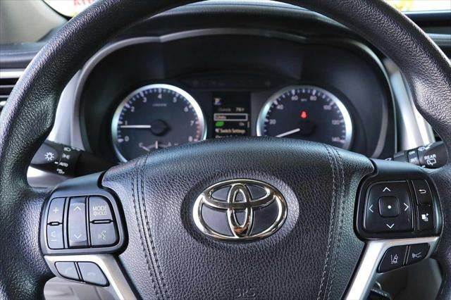 2017 Toyota Highlander LE