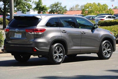 2017 Toyota Highlander LE