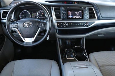 2017 Toyota Highlander LE