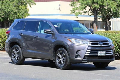2017 Toyota Highlander LE