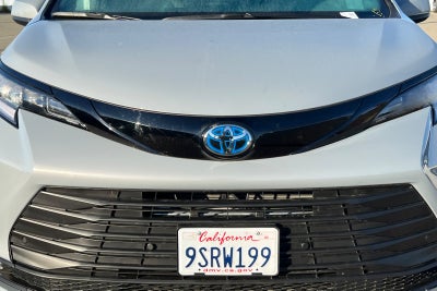 2025 Toyota Sienna Woodland Edition