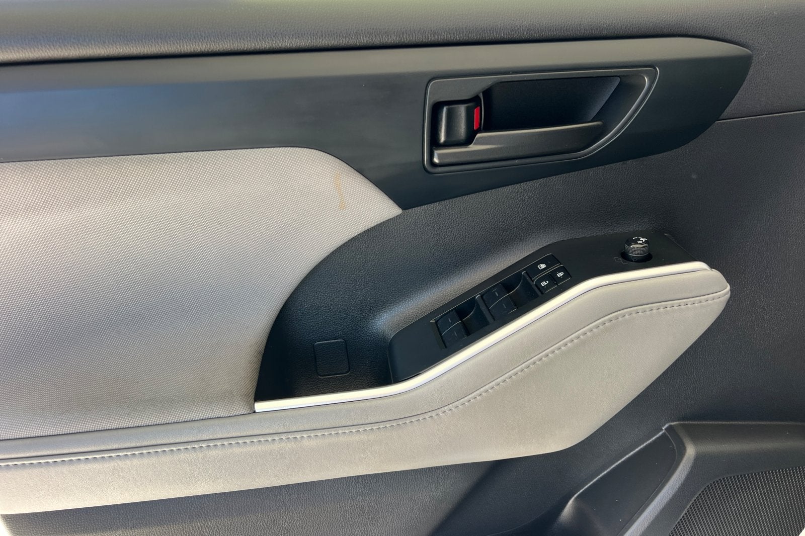 2022 Toyota Highlander L