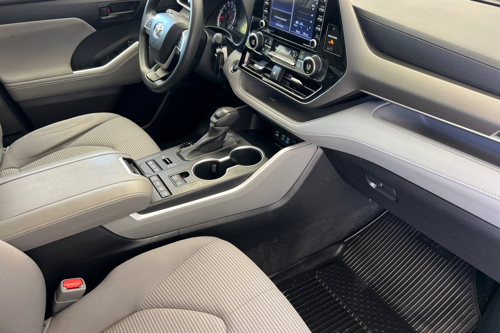 2022 Toyota Highlander L