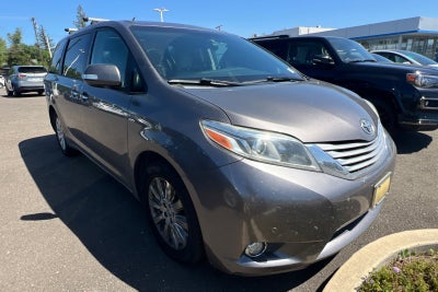 2016 Toyota Sienna Ltd