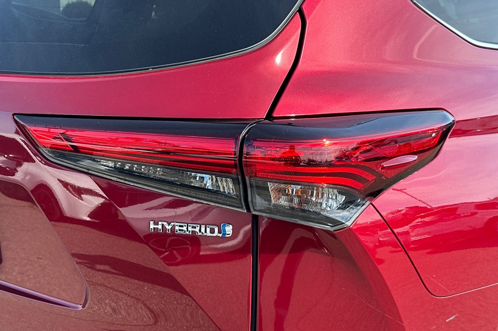 2021 Toyota Highlander Hybrid Platinum